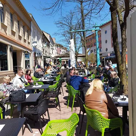 Lena Exclusive Bihać