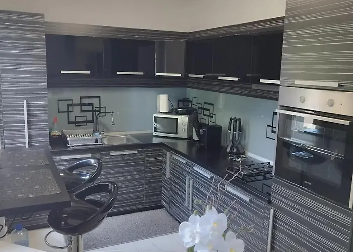 Lena Exclusive Bihać